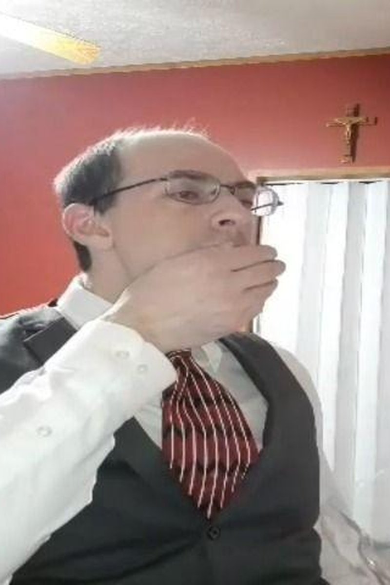 Eating Bread Sfw - Screenshot 1 of 4 - Close Up