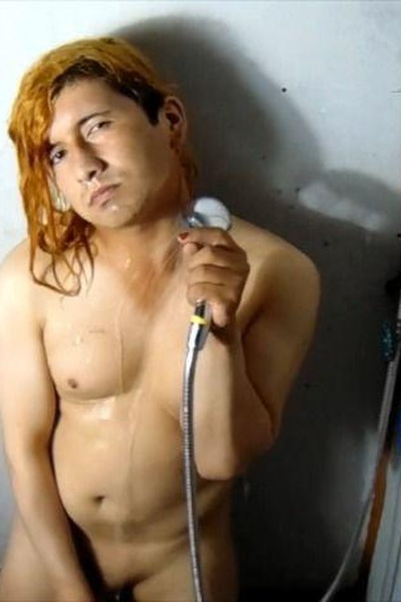 Taking Bath - Screenshot 1 of 4 - Shower