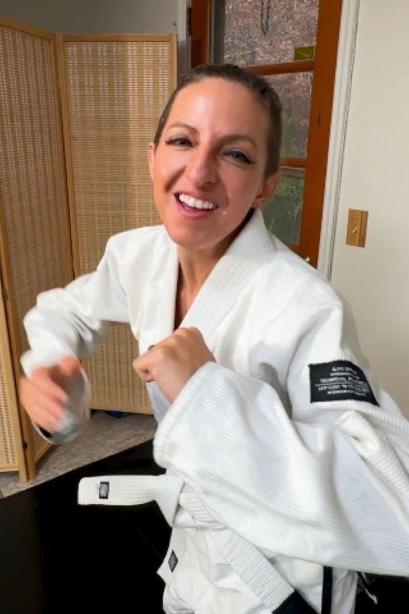 Lora Gets Beatdown and Humiliated in Gi - Screenshot 1 of 4 - Action & Fighting