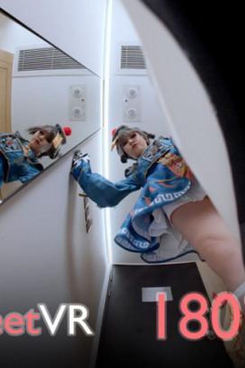 VR - Niki October 2024 M Shoes Trampling 8k - Screenshot 1 of 4 - 180°