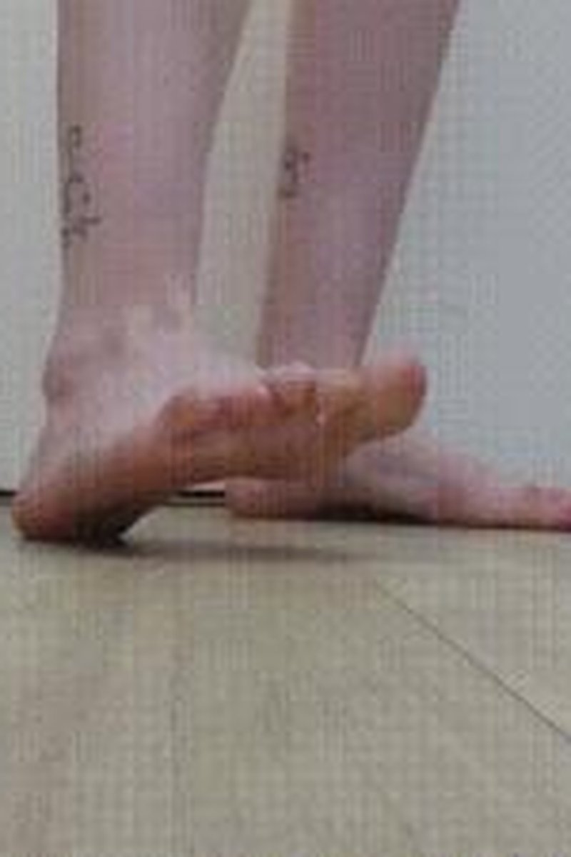 Foot Tapping - Screenshot 1 of 4 - Foot Fetish