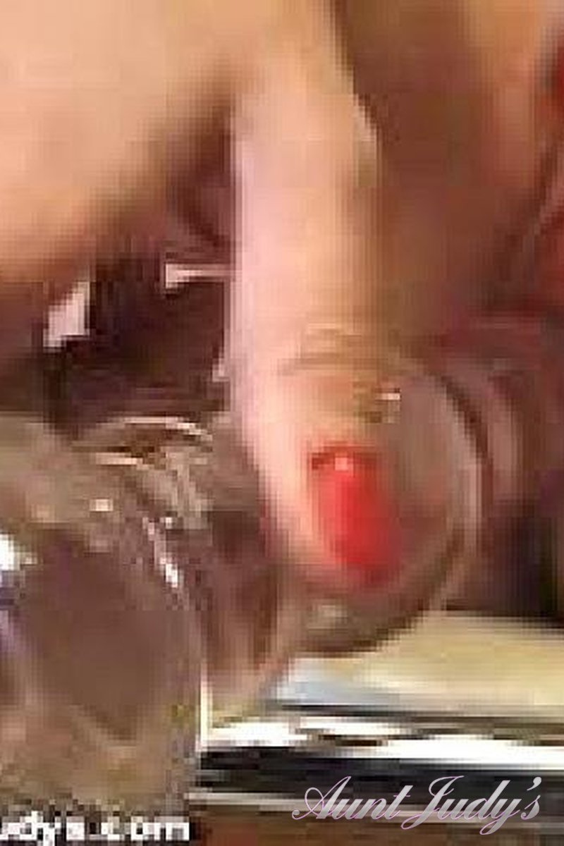 10 Clips - Screenshot 1 of 4 - Payton Leigh