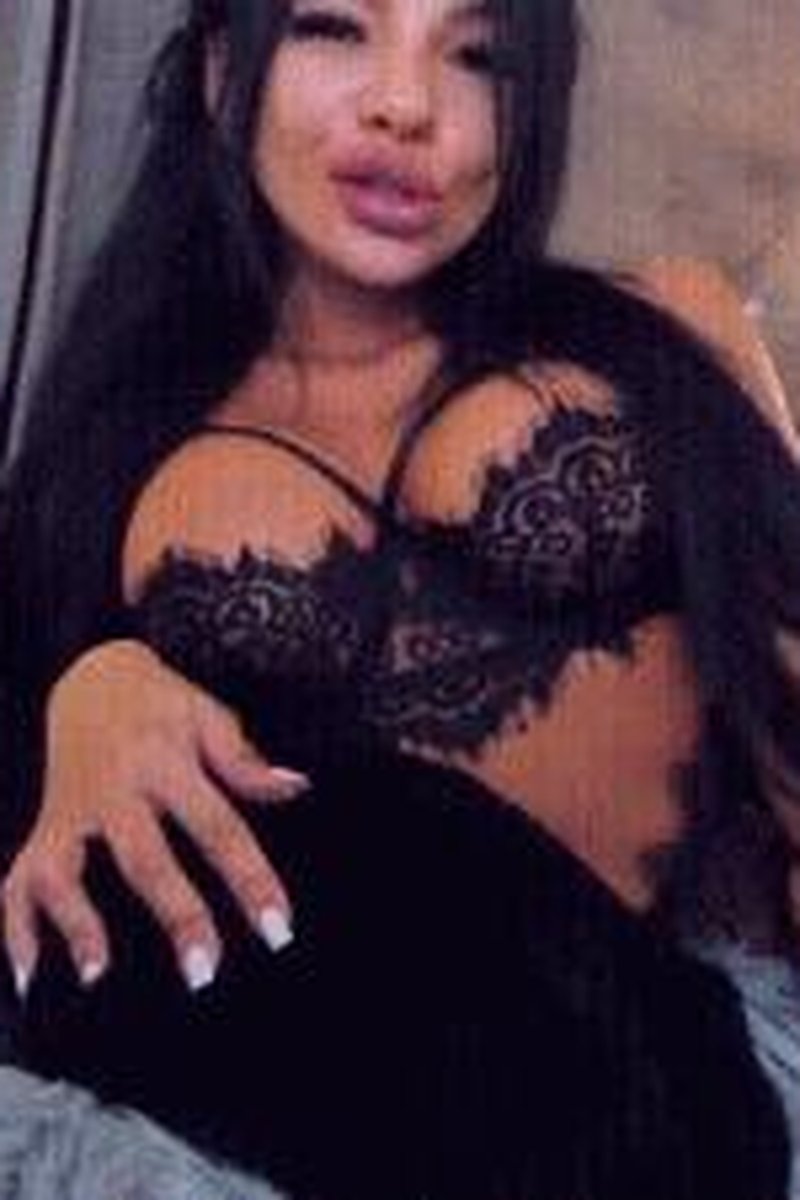 Seductive - Screenshot 1 of 4 - Big Tits