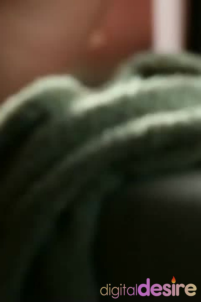 Chloe James - Screenshot 1 of 4 - Babes