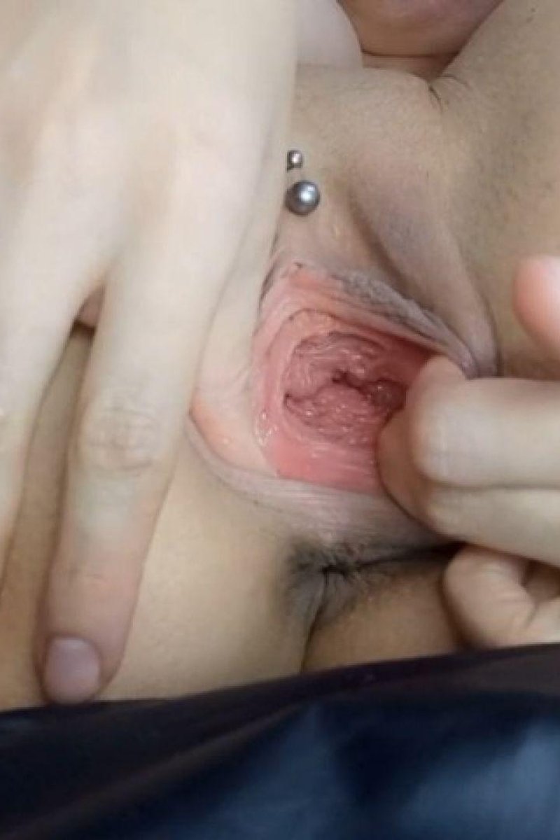 Cute Pink Pussy/ Hot Spreading - Screenshot 1 of 4 - Close Up