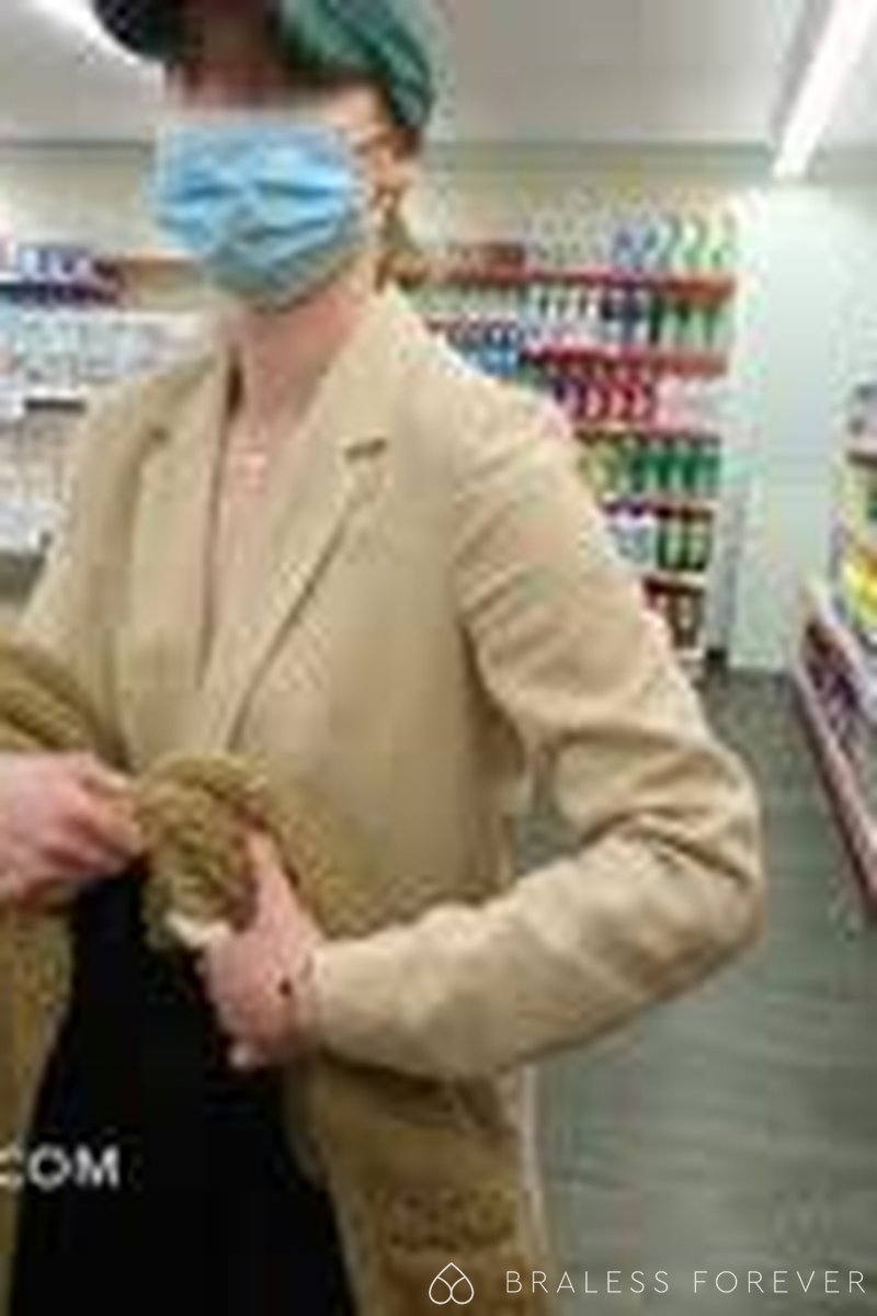 Ruby Goes Shopping - Screenshot 1 of 4 - Ruby