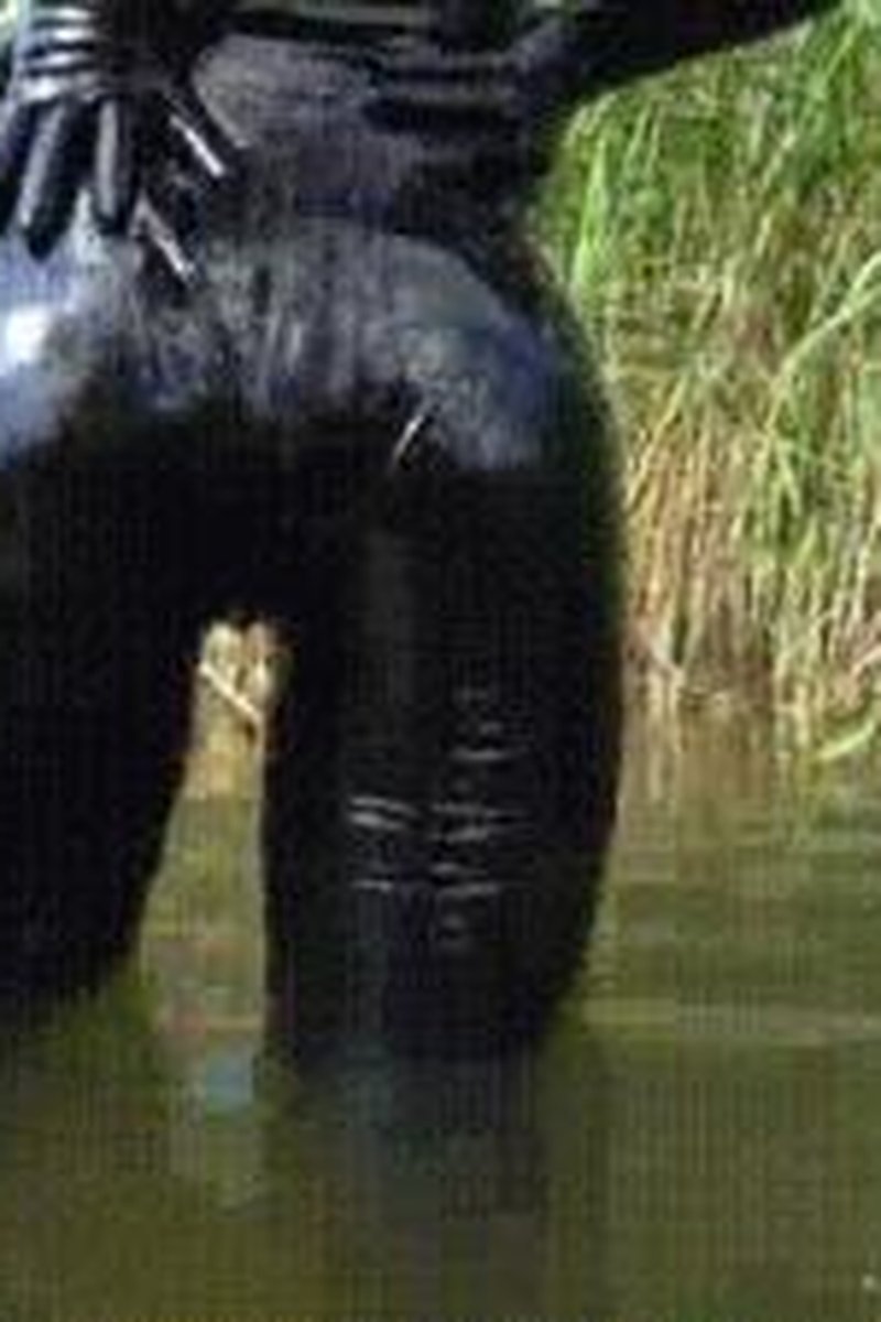 Rubber Splash - Screenshot 1 of 4 - Ass Fetish