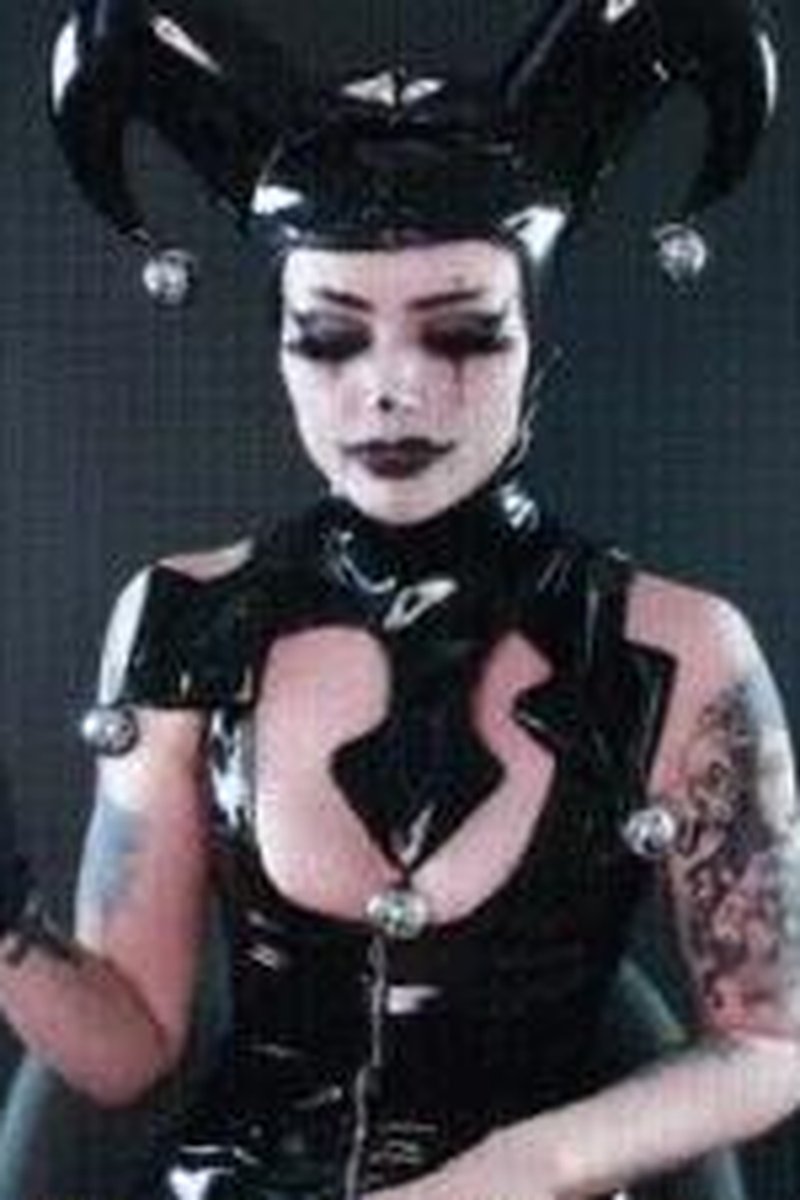 Circus Freak Eunuch - Screenshot 1 of 4 - Cosplay