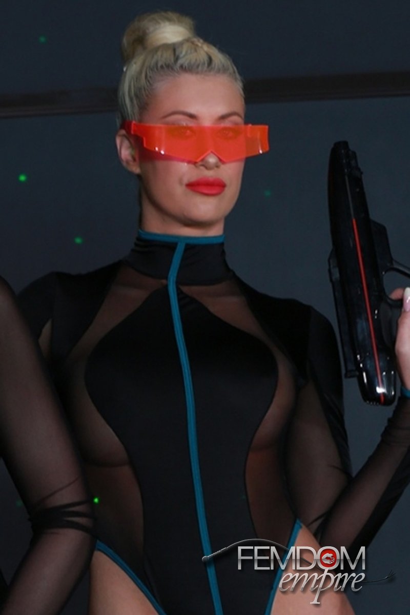 Space Clits: the Ballbusting - Screenshot 1 of 4 - Sci Fi And Fantasy