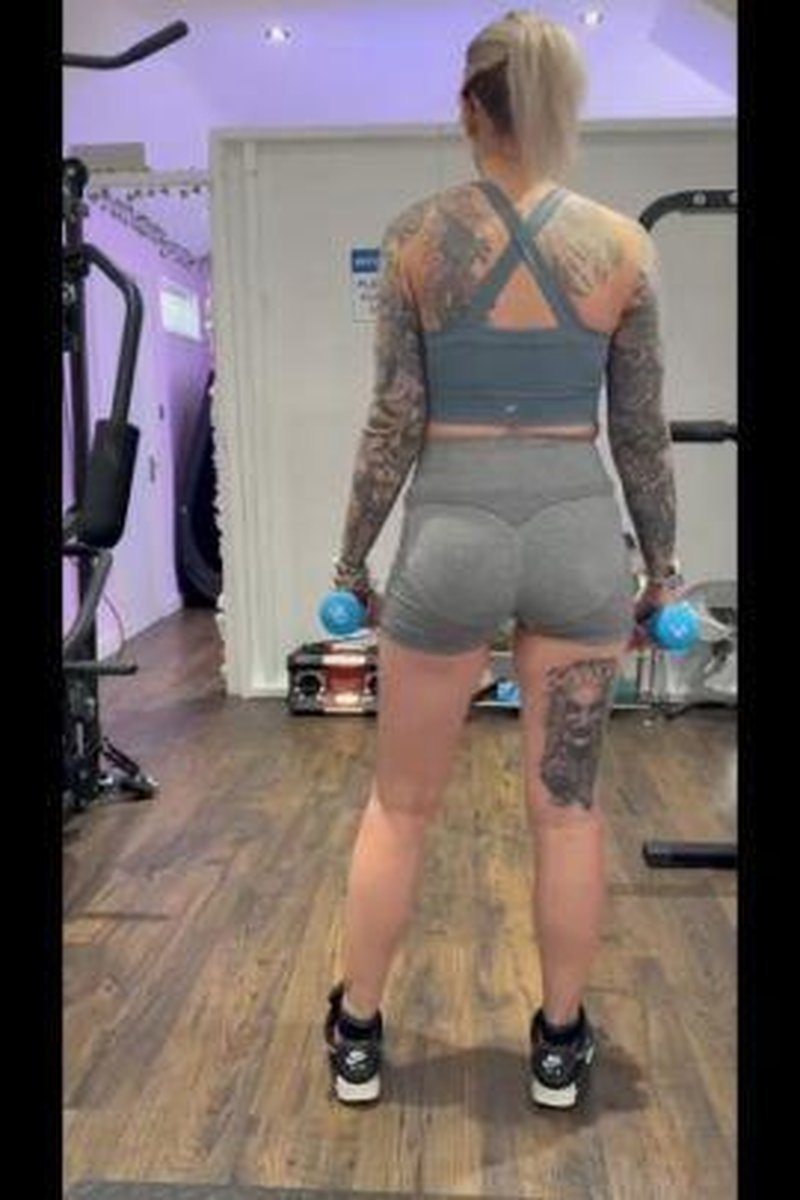 Working Out - Screenshot 1 of 4 - Blonde Hair (Female)