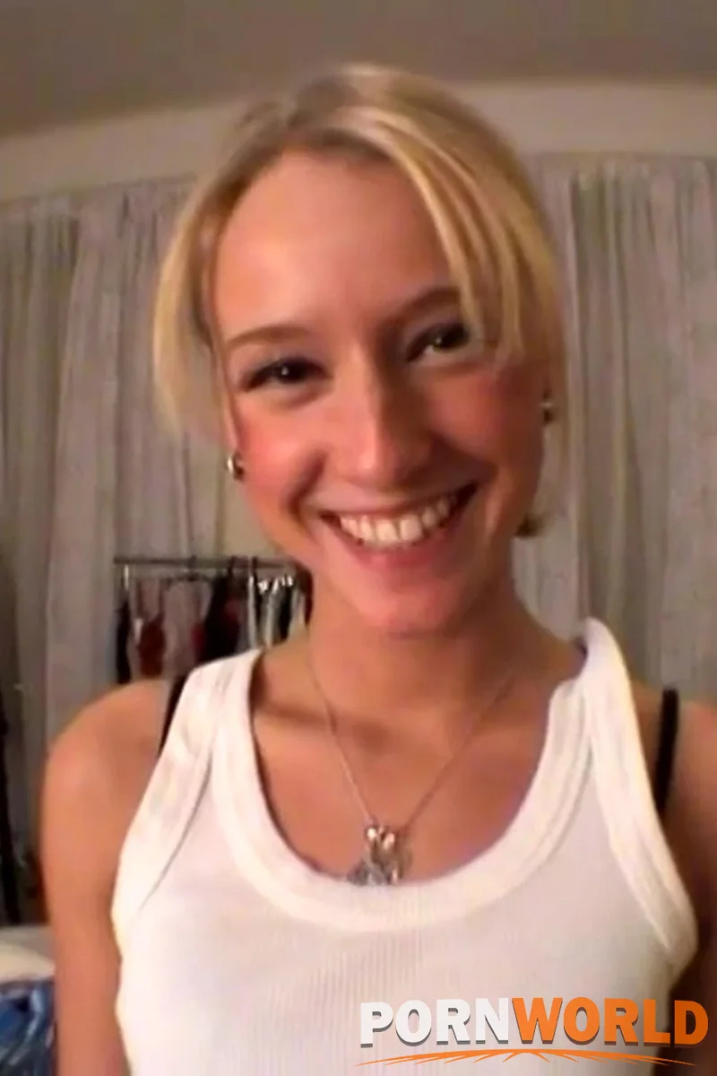 Splits-Tacular! - Screenshot 1 of 4 - Blond Hair