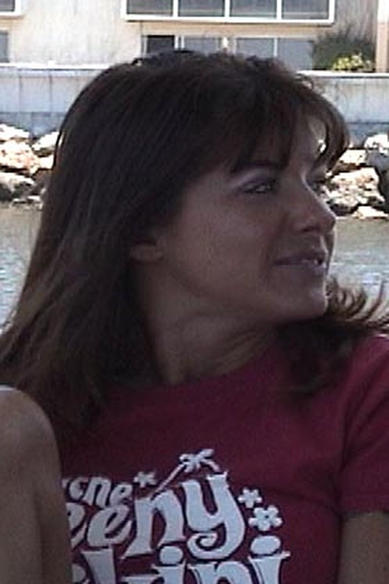Nikki - V2 - Screenshot 1 of 4 - Brown Hair