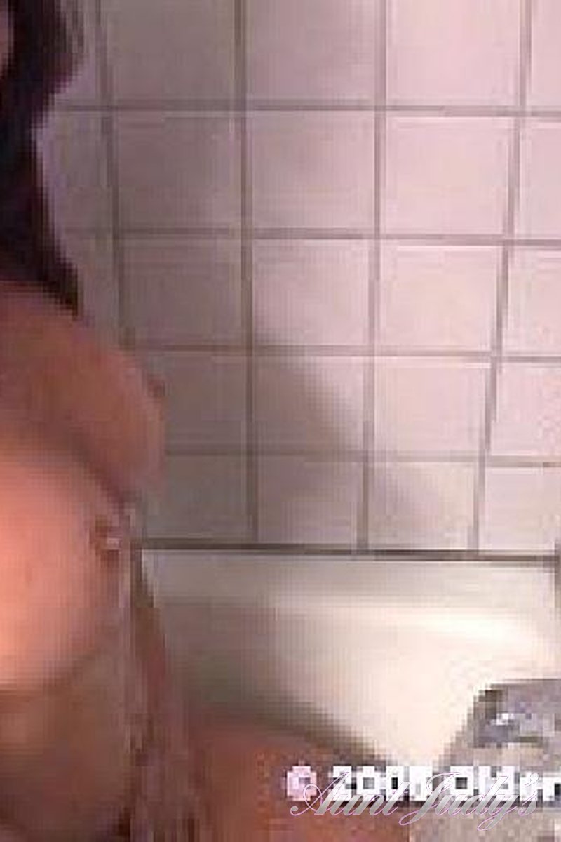 4 Clips - Screenshot 1 of 4 - Desi Des044