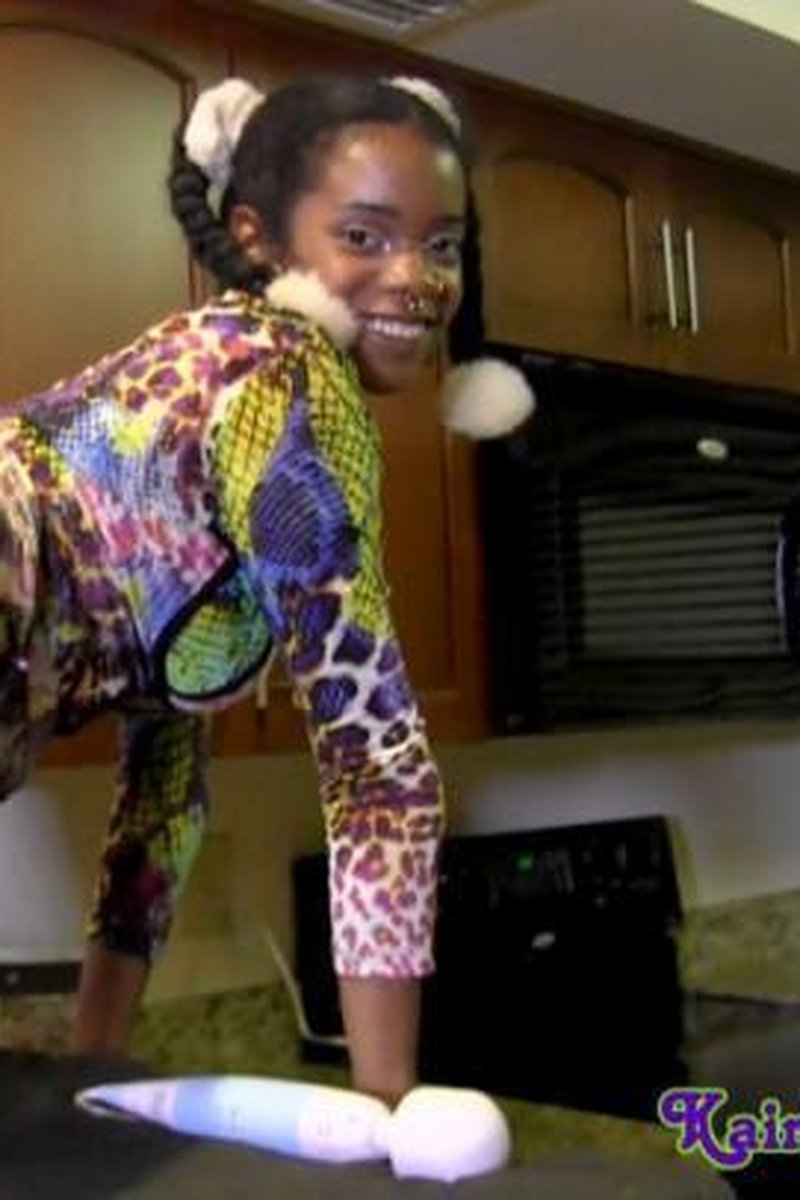 Kitchen Counter Masturbating - Screenshot 1 of 4 - Big Clit
