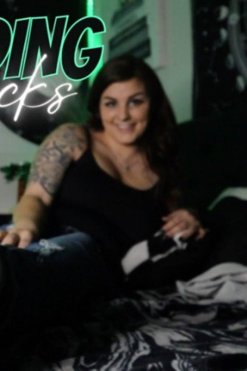 Never-Ending Socks - Screenshot 1 of 4 - Foot Fetish