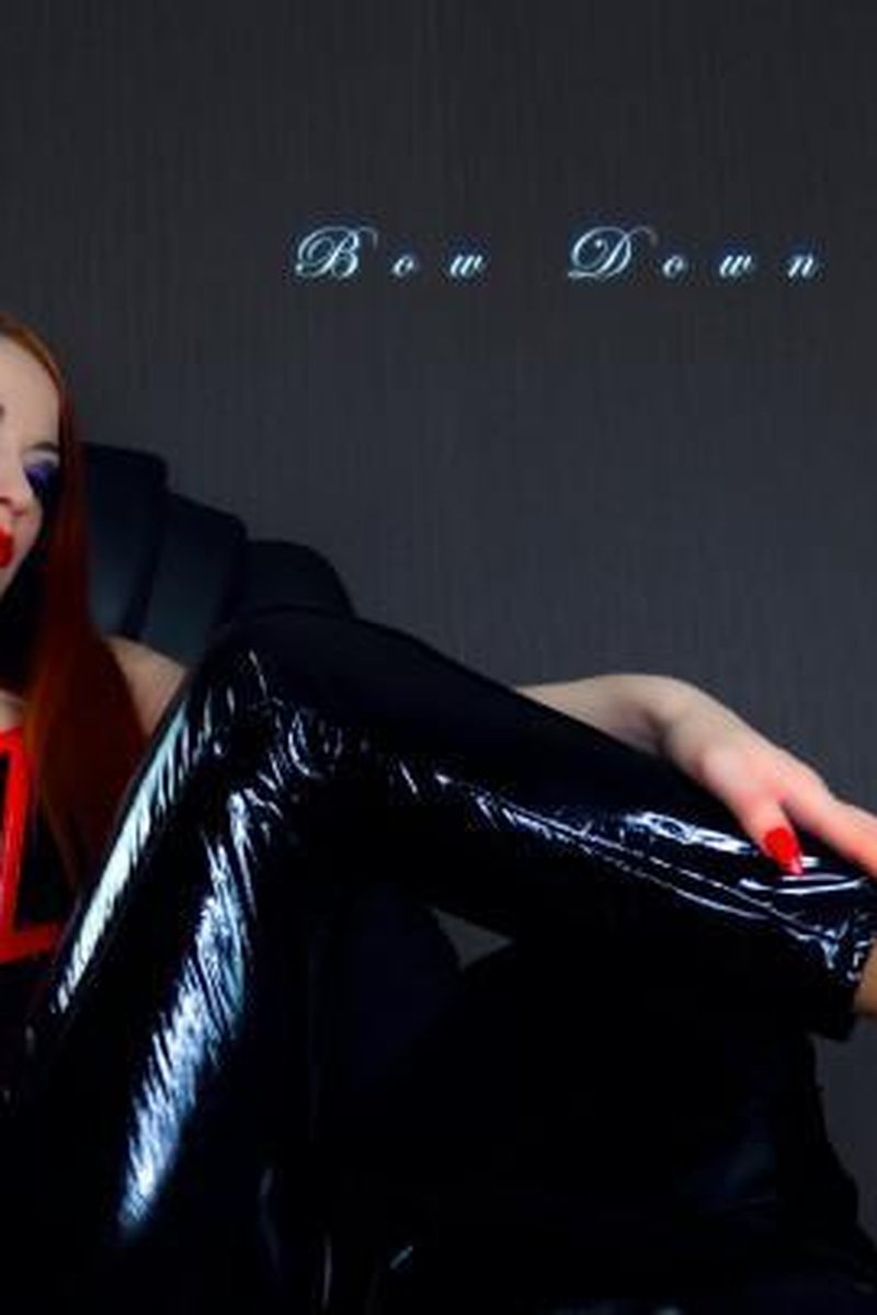 Bow Down And Inhale Fhd - Screenshot 1 of 4 - Femdom