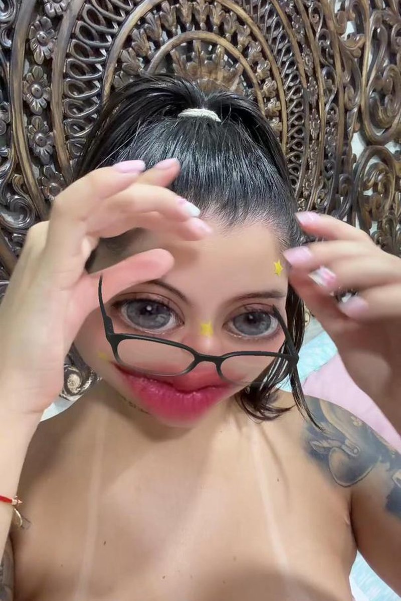 Funny Filter Video - Screenshot 1 of 4 - Big Tits