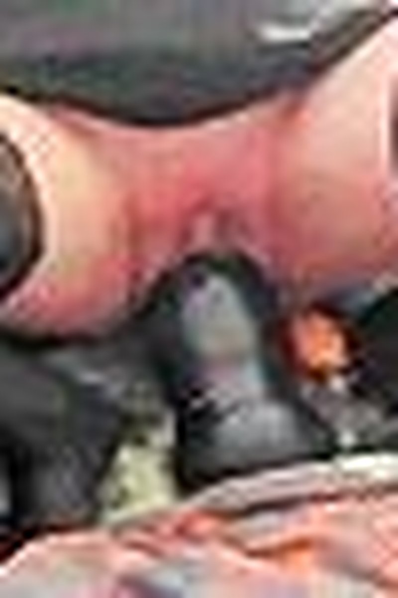 Monster Dildo Insertions - Screenshot 1 of 4 - Amateur
