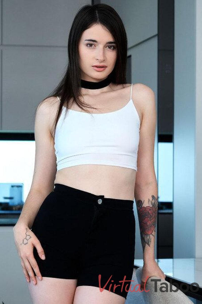 Hidden Gem - Screenshot 1 of 4 - Babes