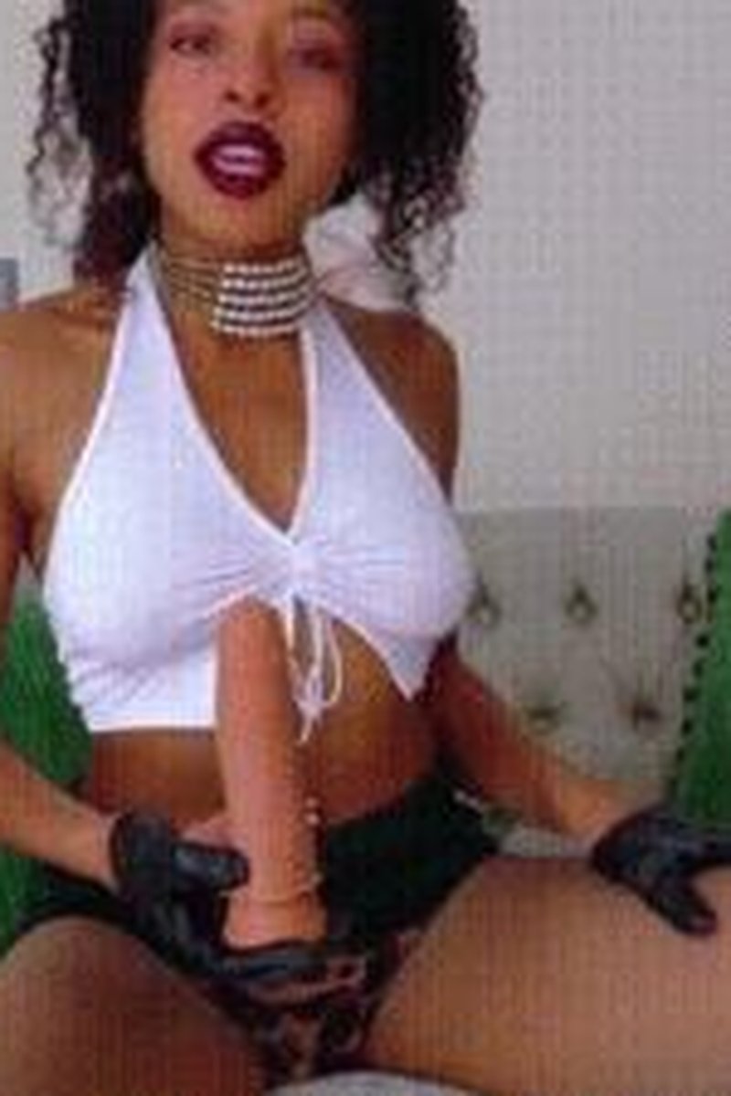 Hands Off - Screenshot 1 of 4 - Boots