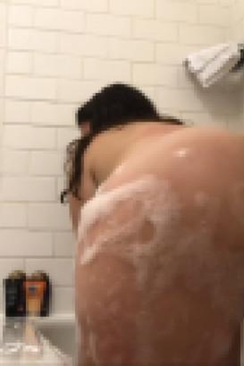 Bubbly Wet Ass *Bathtub Fun - Screenshot 1 of 4 - Ass Fetish