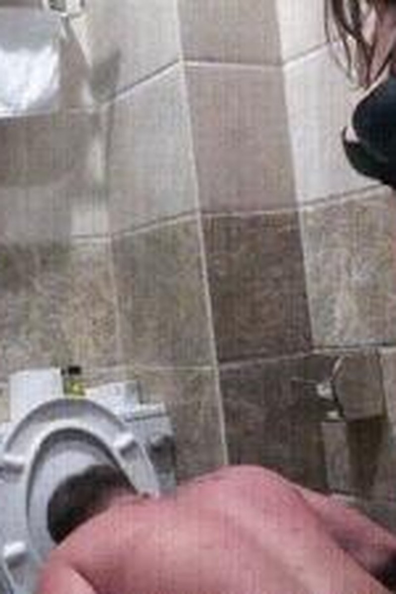 Bathroom Humiliation - Screenshot 1 of 4 - CFNM