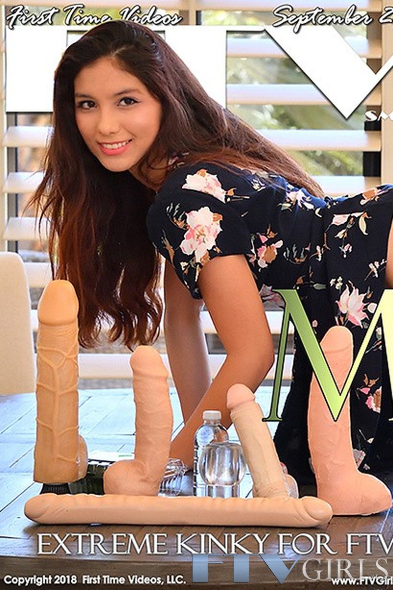 Her Vaginal Limits - Screenshot 1 of 4 - Fisting