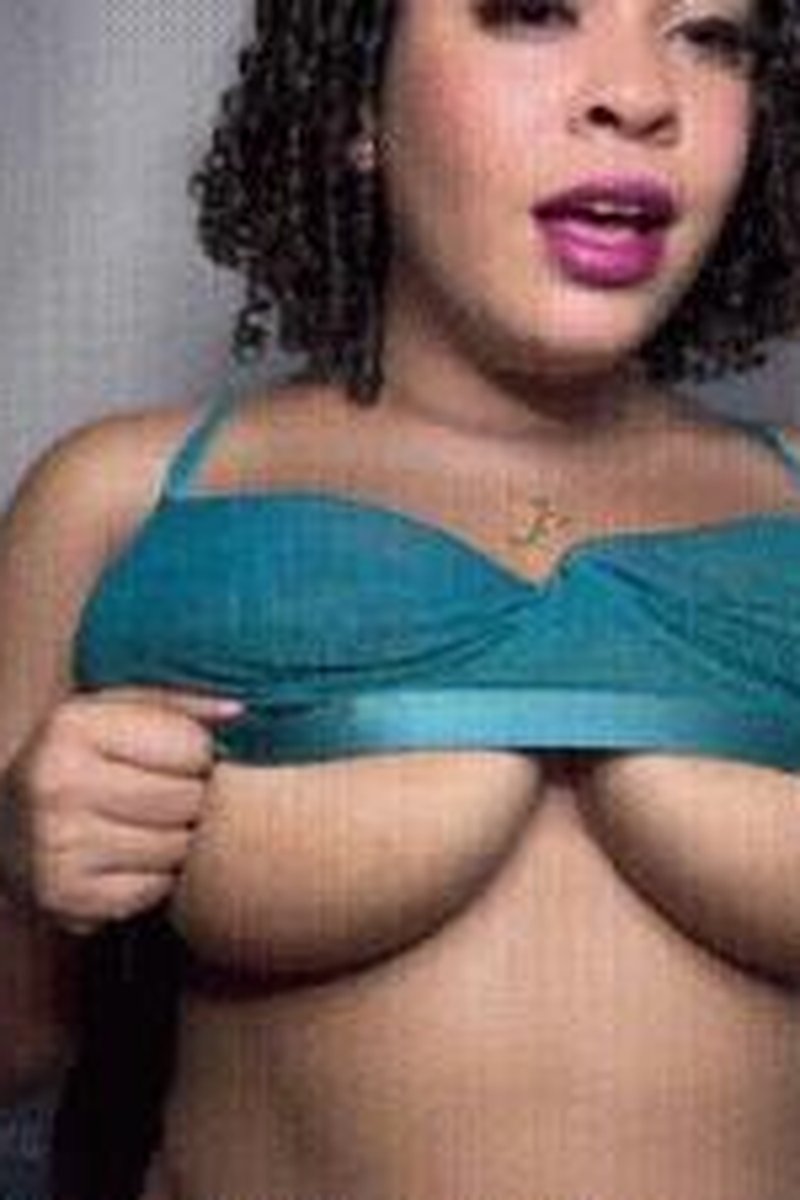 Solving Your Titty Addiction - Screenshot 1 of 4 - Addiction Fetish
