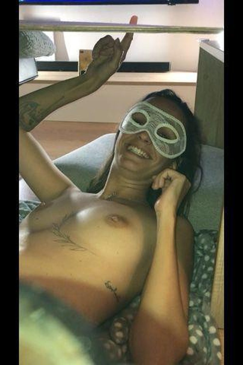 Milking Table - Screenshot 1 of 4 - Cum In Mouth