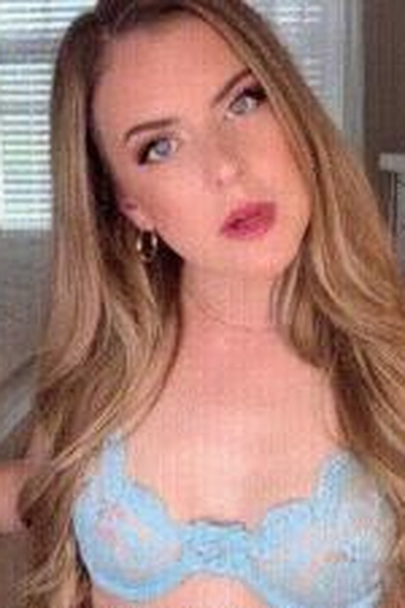 Blue For Emma - Screenshot 1 of 4 - Addiction Fetish