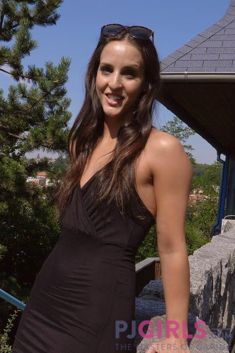 Sunshine - Screenshot 1 of 4 - Brown Hair