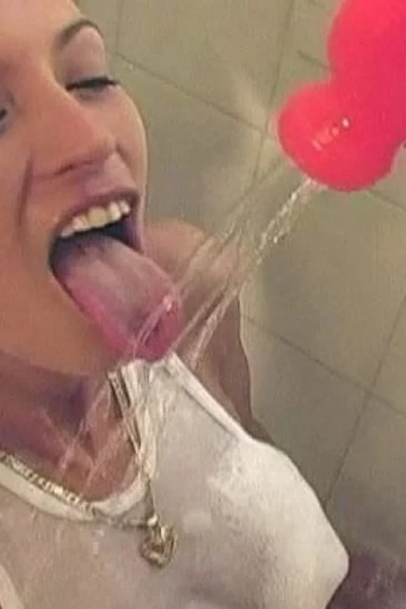 Bath Time!, Scene #01 - Screenshot 1 of 4 - Cherry Petite