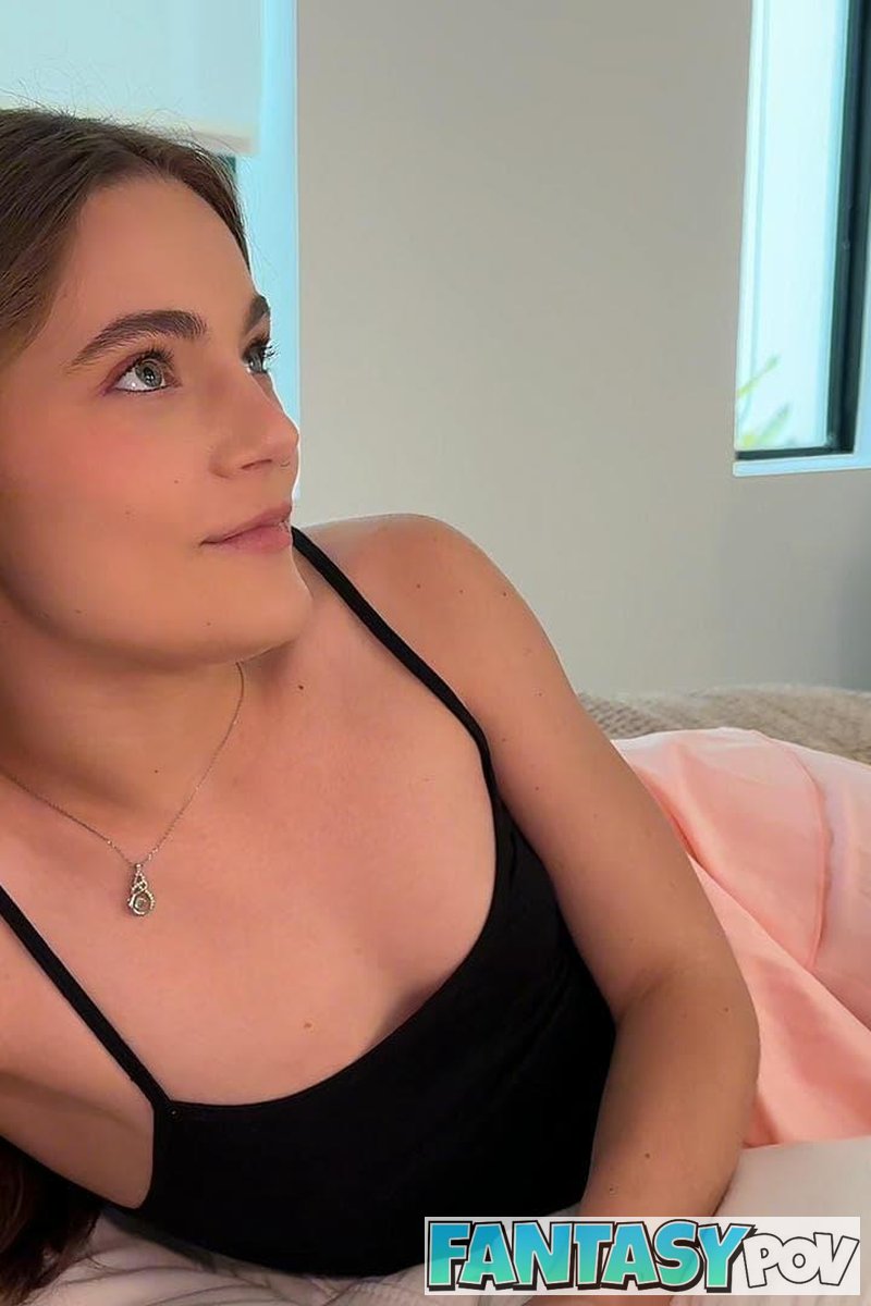 Stepdaughter Moves Into Stepdads House And Is Lonely - Screenshot 1 of 4 - Amateur