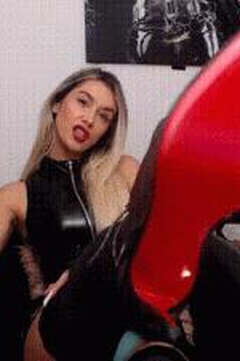 Findom Tea$E - Screenshot 1 of 4 - Big Tits