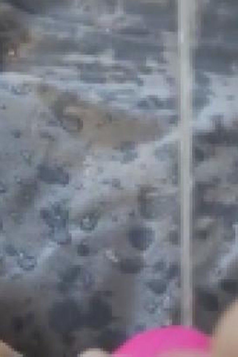 Up Close Squirting - Screenshot 1 of 4 - Golden Shower