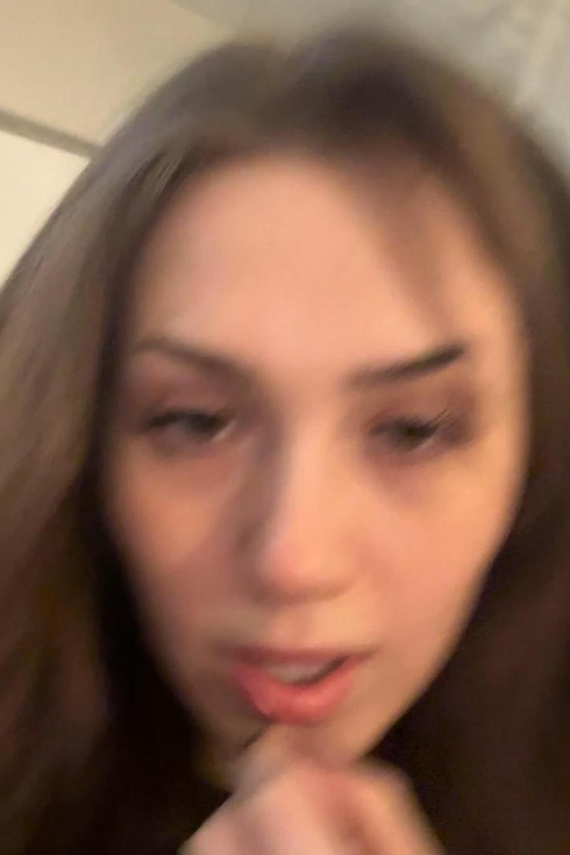 See What's Underneath My Shirt - Screenshot 1 of 4 - Ass Fetish
