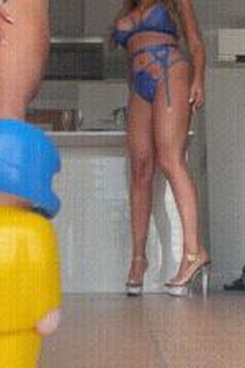 Giantess Content - Screenshot 1 of 4 - Brat