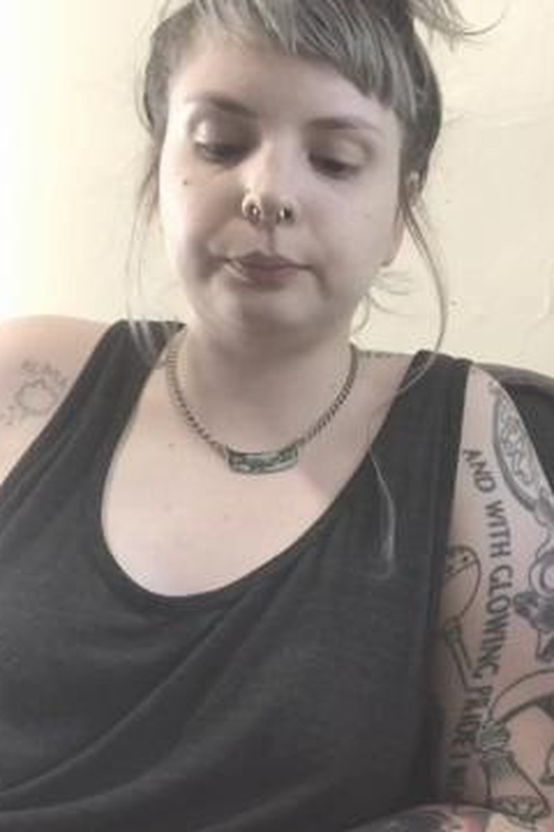 Dreamy Burps - Screenshot 1 of 4 - Femdom