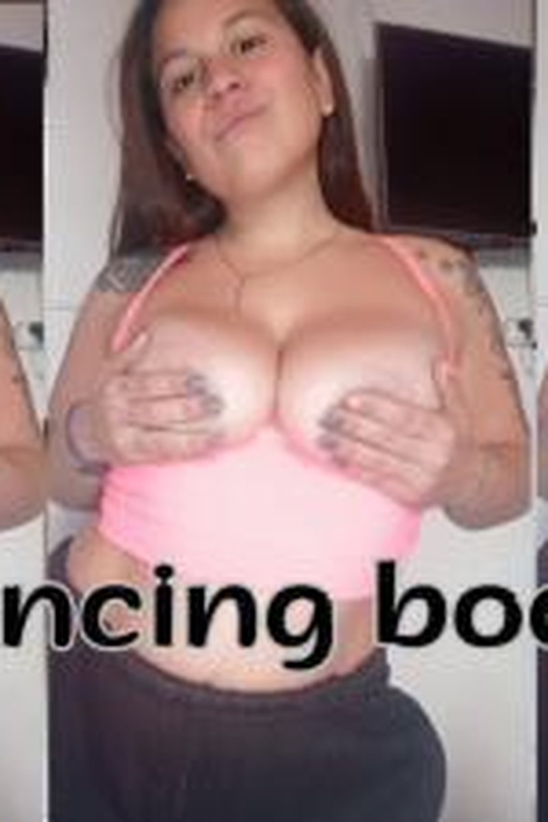 Bouncing Boobs - Screenshot 1 of 4 - Big Tits