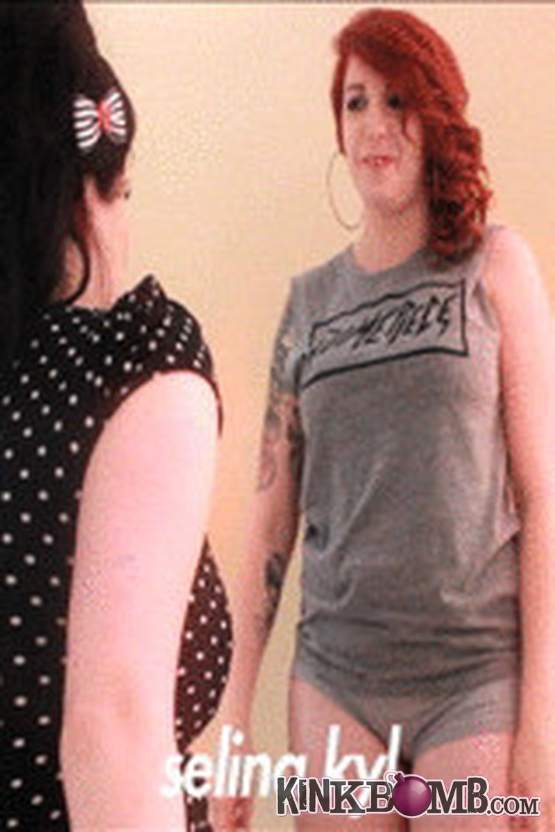 Selina Kyl: Selina Loves Jenna - Screenshot 1 of 4 - Dancing