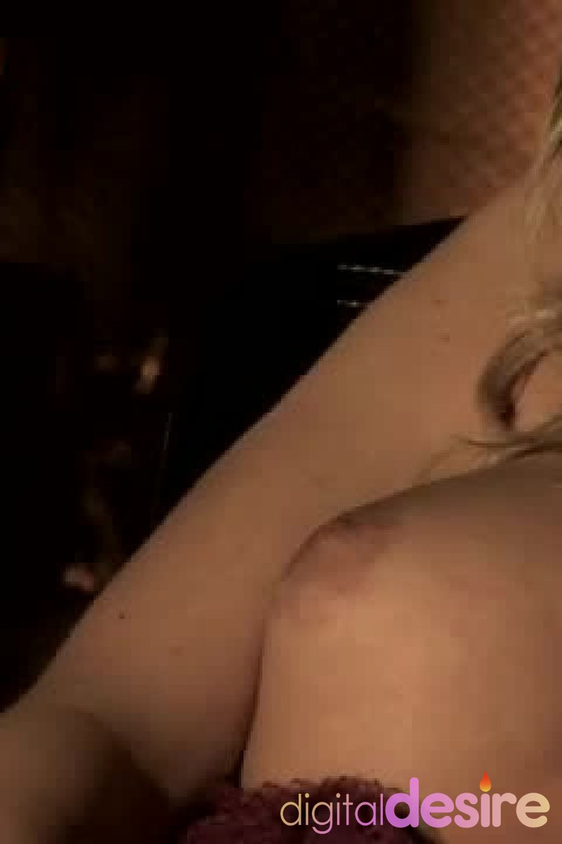 Aimee Addison - Screenshot 1 of 4 - Babes