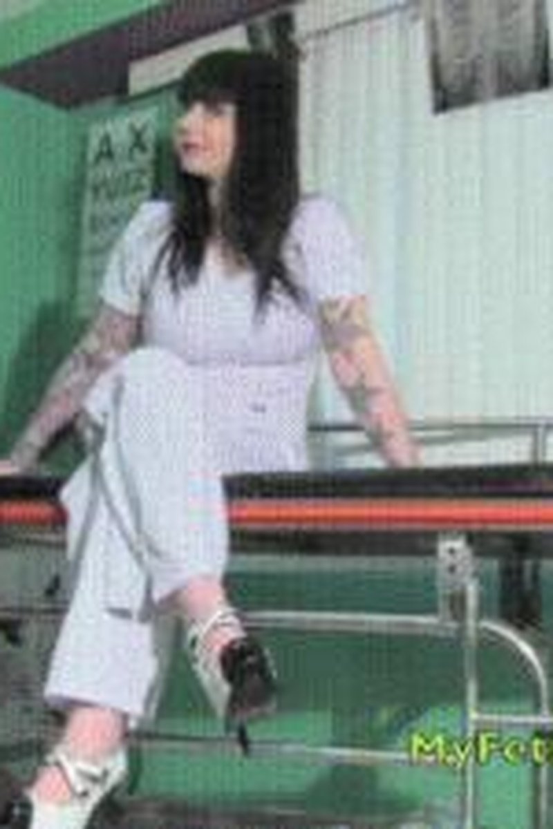 Clinical Nutting - Screenshot 1 of 4 - Cock And Ball Torture