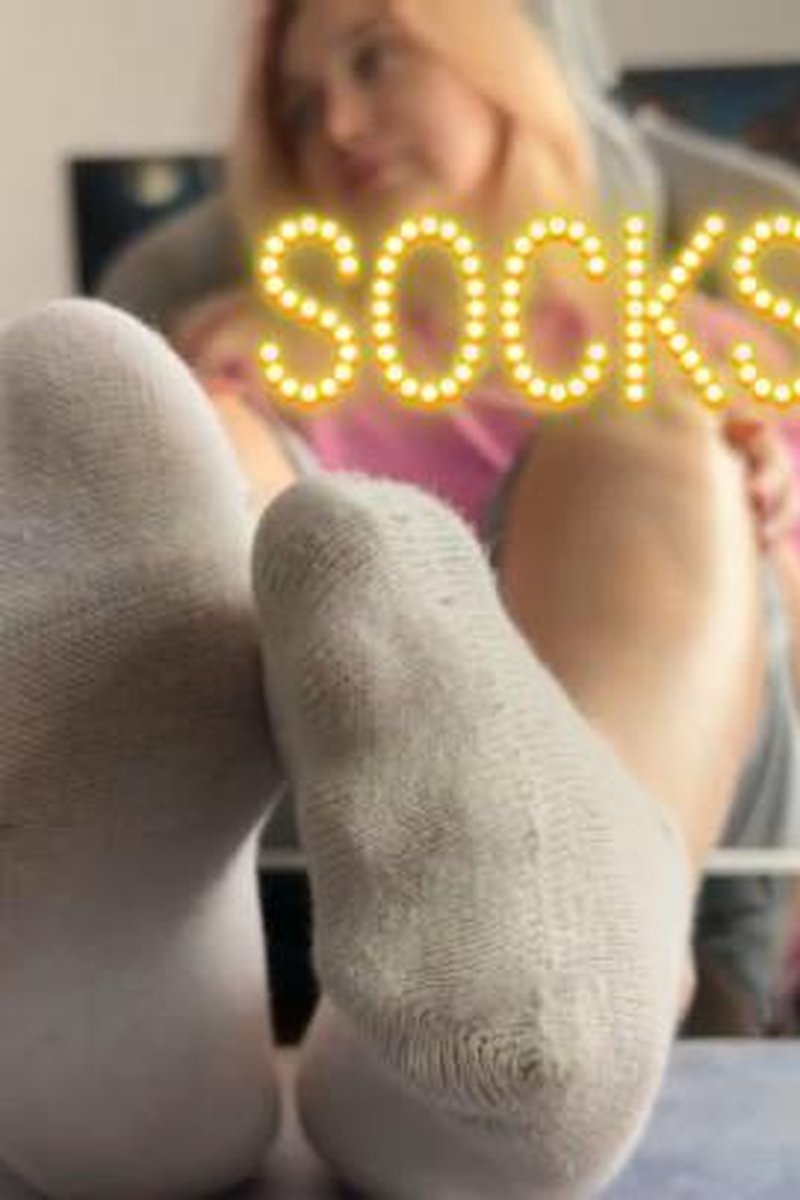 ASMR Ff - Screenshot 1 of 4 - Foot Fetish