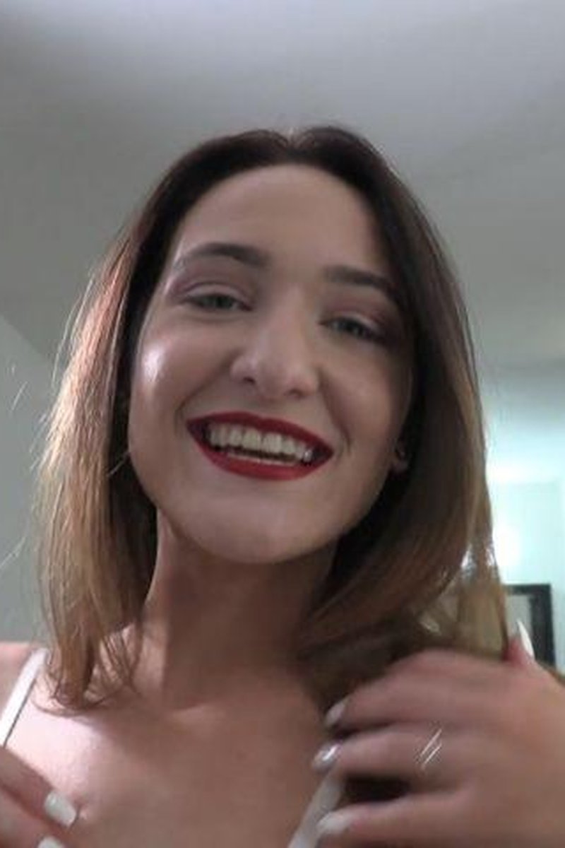Everly Haze - Screenshot 1 of 4 - 69