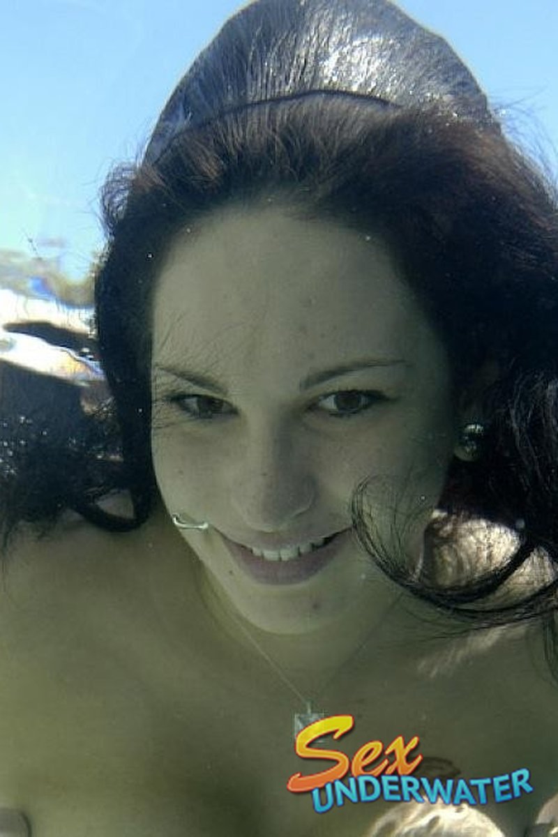 Kitty Bella Uw Model Training - Screenshot 1 of 4 - Water