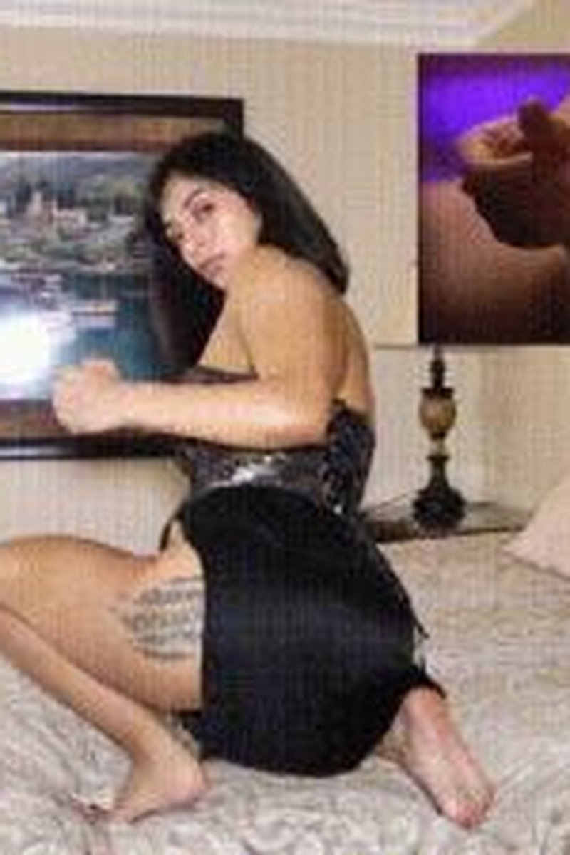 Devoted - Screenshot 1 of 4 - Femdom