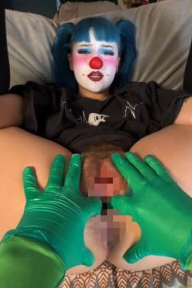 Probin Time - Screenshot 1 of 4 - Anal Masturbation