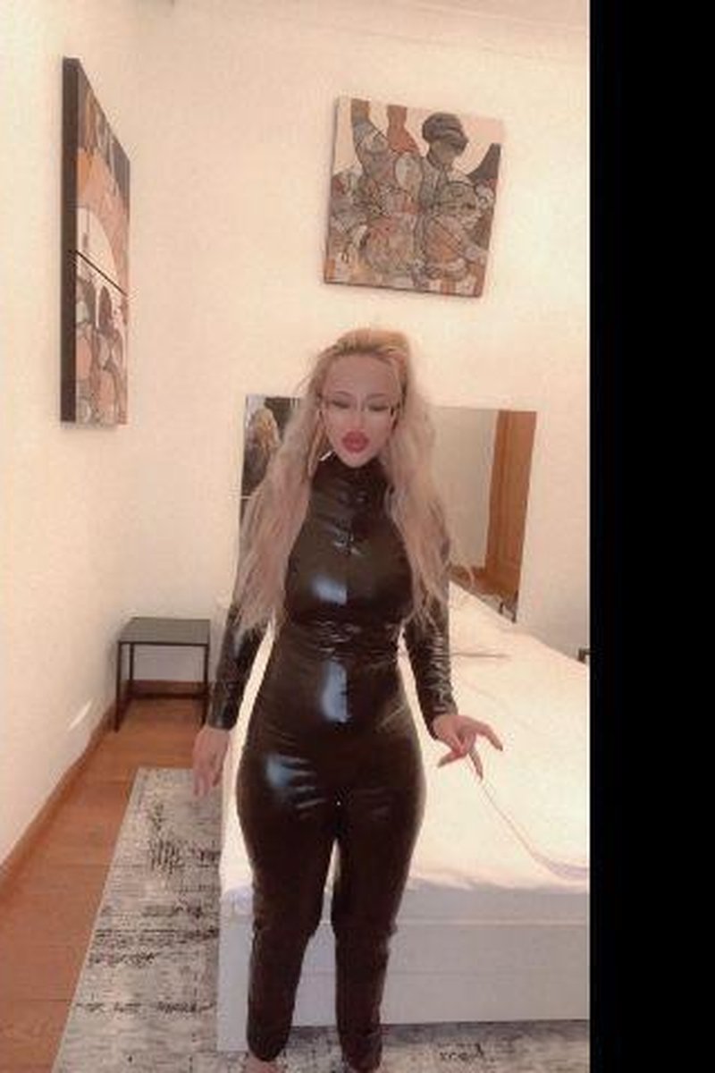 Drag Queen Obsession - Screenshot 1 of 4 - Cross Dressing