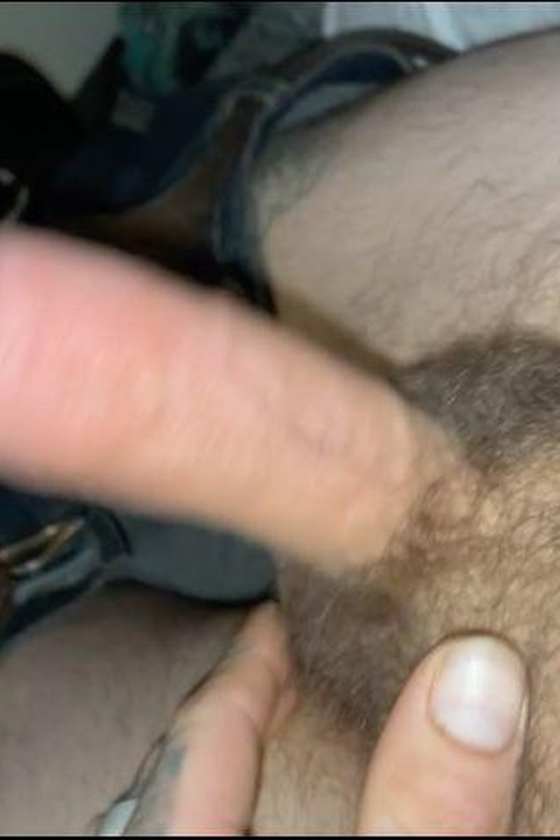 Play Time - Screenshot 1 of 4 - Bitch