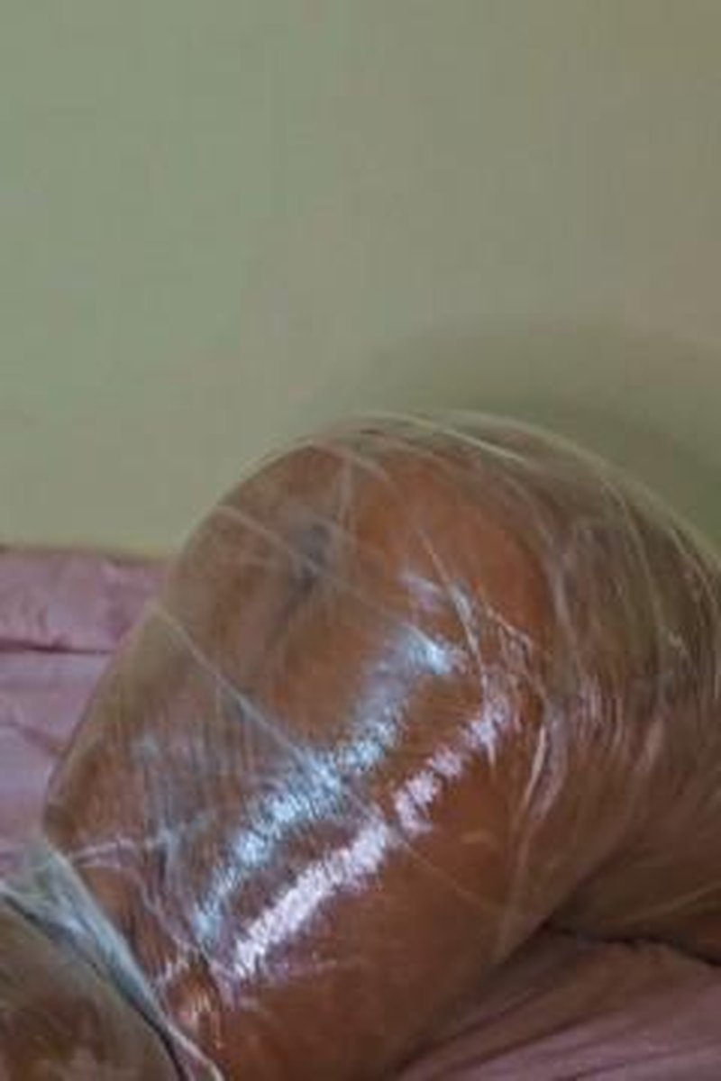 Plastic Mummification 2 - Screenshot 1 of 4 - BDSM